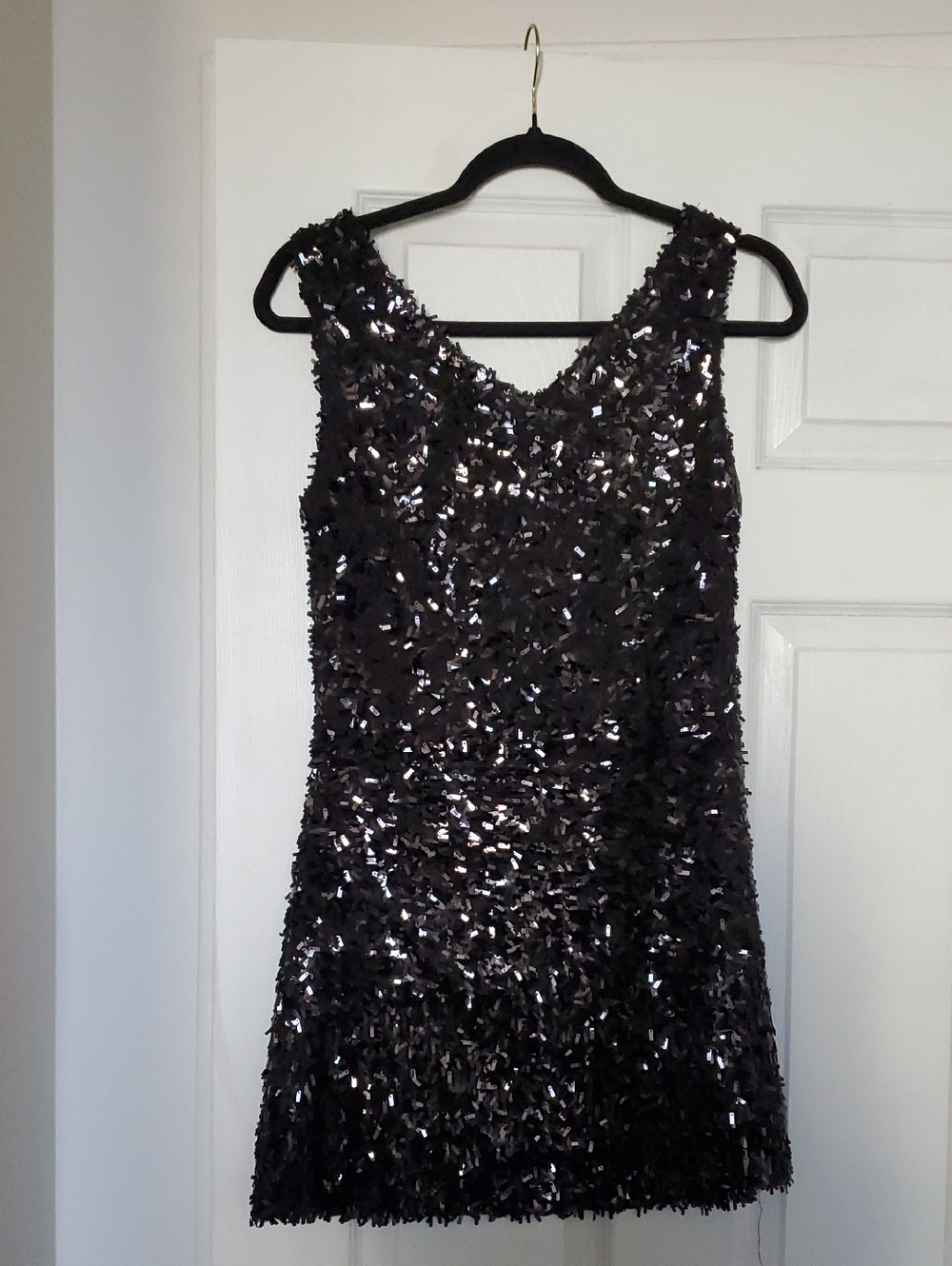 Sleeveless Black Sequin Party Dress